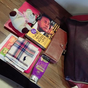 Q12: 普段持ち歩いているカバンの中を見せてもらってもいいですか？